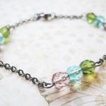 Bracelet with Czech glass beads and gunmetal chain - Forest Light